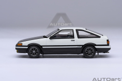 20036 1/64 TOYOTA SPRINTER TRUENO (AE86) INITIAL D PROJECT D FINAL VERSION