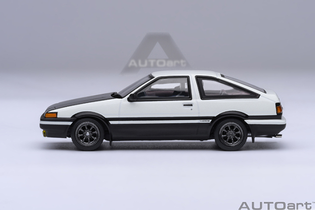20036 1/64 TOYOTA SPRINTER TRUENO (AE86) INITIAL D PROJECT D FINAL VERSION