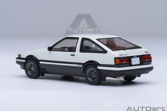 20031 1/64 TOYOTA SPRINTER TRUENO (AE86) "INITIAL D"