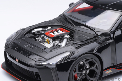 77513 1/18 NISSAN GT-R50 BY ITALDESIGN (BLACK / MATT BLACK)