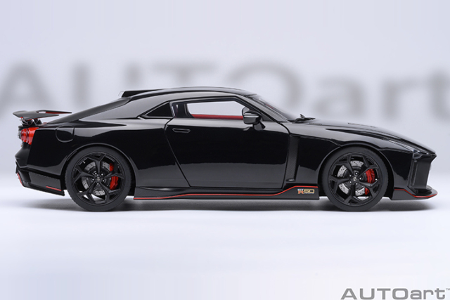 77513 1/18 NISSAN GT-R50 BY ITALDESIGN (BLACK / MATT BLACK)