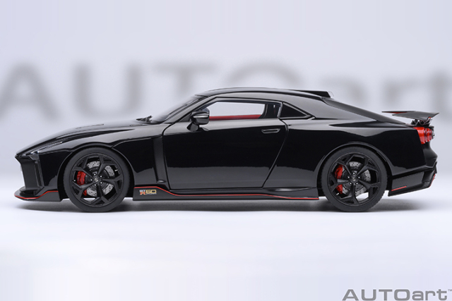 77513 1/18 NISSAN GT-R50 BY ITALDESIGN (BLACK / MATT BLACK)