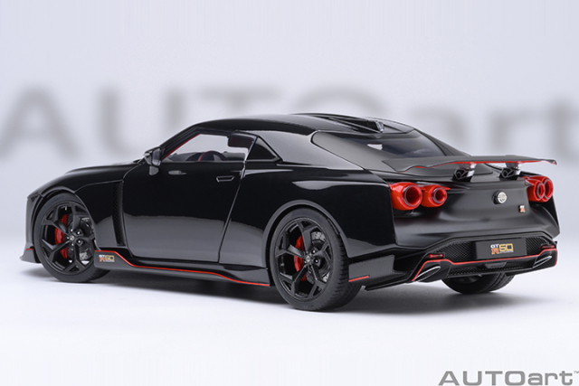77513 1/18 NISSAN GT-R50 BY ITALDESIGN (BLACK / MATT BLACK)
