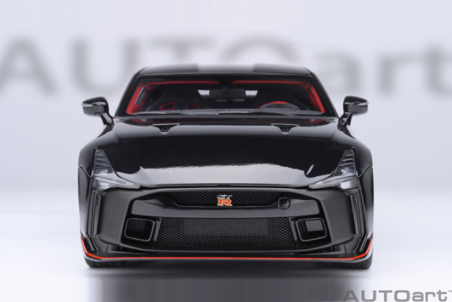 77513 1/18 NISSAN GT-R50 BY ITALDESIGN (BLACK / MATT BLACK)