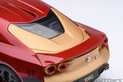 77514 1/18 NISSAN GT-R50 BY ITALDESIGN (METALLIC RED / GOLD)