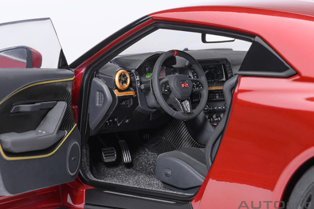 77514 1/18 NISSAN GT-R50 BY ITALDESIGN (METALLIC RED / GOLD)