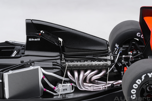 89150 1/18 McLAREN HONDA MP4/6 1991 A.SENNA #1 (WITHOUT McLAREN LOGO)