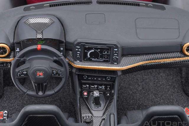 77514 1/18 NISSAN GT-R50 BY ITALDESIGN (METALLIC RED / GOLD)