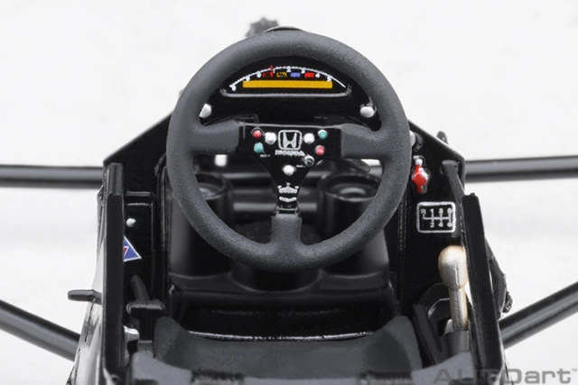 89150 1/18 McLAREN HONDA MP4/6 1991 A.SENNA #1 (WITHOUT McLAREN LOGO)