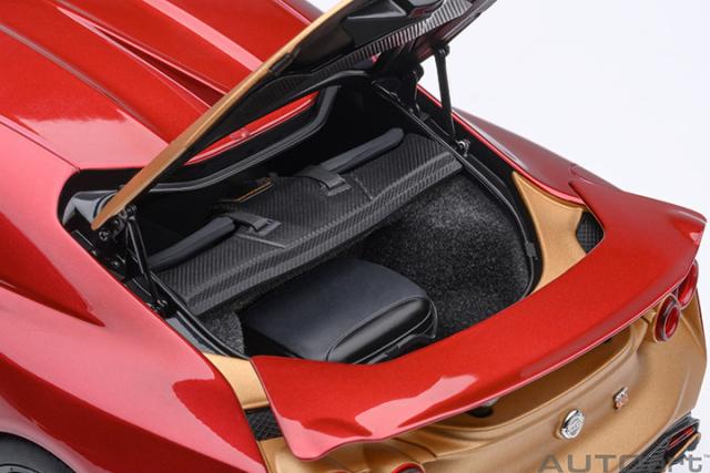 77514 1/18 NISSAN GT-R50 BY ITALDESIGN (METALLIC RED / GOLD)