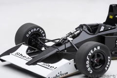 89150 1/18 McLAREN HONDA MP4/6 1991 A.SENNA #1 (WITHOUT McLAREN LOGO)