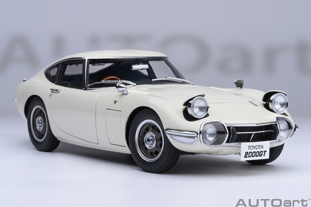 79546 1/18 TOYOTA 2000GT 1967 (WHITE)
