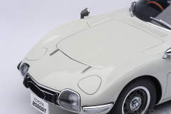 79546 1/18 TOYOTA 2000GT 1967 (WHITE)