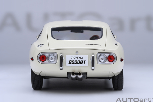79546 1/18 TOYOTA 2000GT 1967 (WHITE)