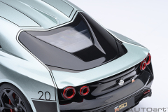 77512 1/18 NISSAN GT-R50 BY ITALDESIGN (METALLIC GREEN/BLACK)