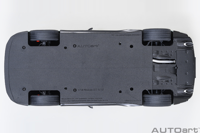 77512 1/18 NISSAN GT-R50 BY ITALDESIGN (METALLIC GREEN/BLACK)