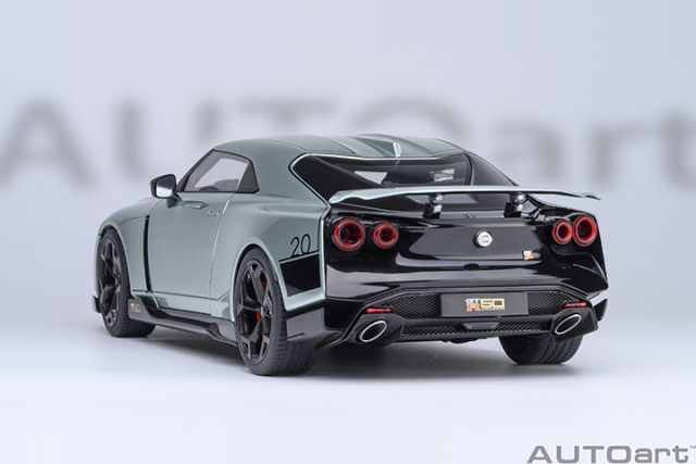 77512 1/18 NISSAN GT-R50 BY ITALDESIGN (METALLIC GREEN/BLACK)