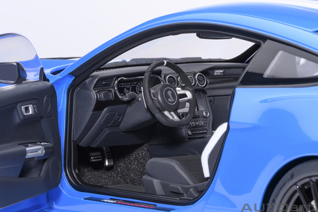 73094 1/18 FORD MUSTANG SHELBY GT500 (GRABBER BLUE)