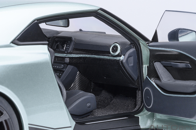 77512 1/18 NISSAN GT-R50 BY ITALDESIGN (METALLIC GREEN/BLACK)