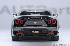 77512 1/18 NISSAN GT-R50 BY ITALDESIGN (METALLIC GREEN/BLACK)