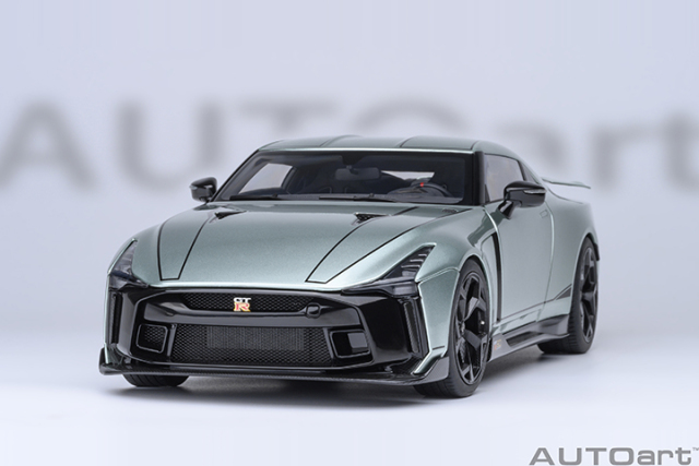 77512 1/18 NISSAN GT-R50 BY ITALDESIGN (METALLIC GREEN/BLACK)