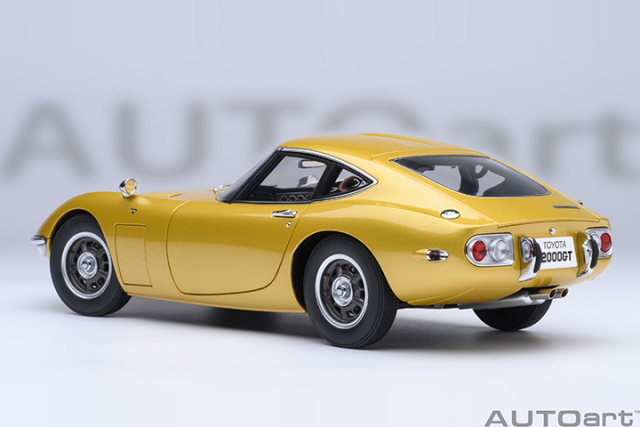 79549 1/18 TOYOTA 2000GT 1967 (GOLD)