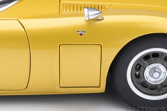 79549 1/18 TOYOTA 2000GT 1967 (GOLD)