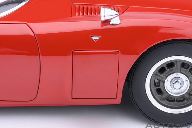79547 1/18 TOYOTA 2000GT 1967 (RED)