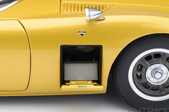 79549 1/18 TOYOTA 2000GT 1967 (GOLD)