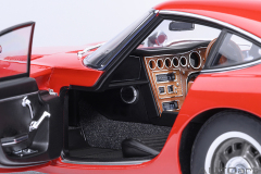79547 1/18 TOYOTA 2000GT 1967 (RED)