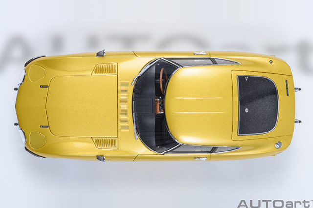 79549 1/18 TOYOTA 2000GT 1967 (GOLD)