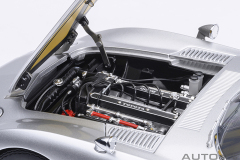 79548 1/18 TOYOTA 2000GT 1967 (SILVER)