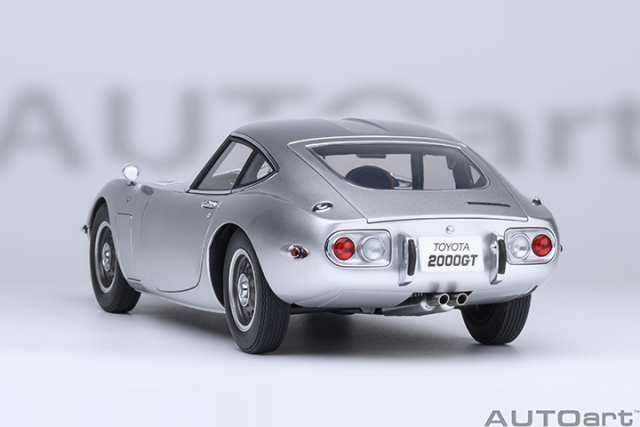 79548 1/18 TOYOTA 2000GT 1967 (SILVER)