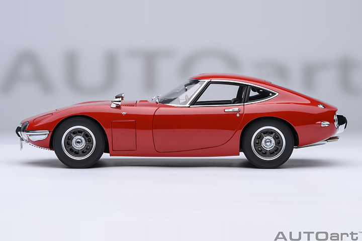 79547 1/18 TOYOTA 2000GT 1967 (RED)
