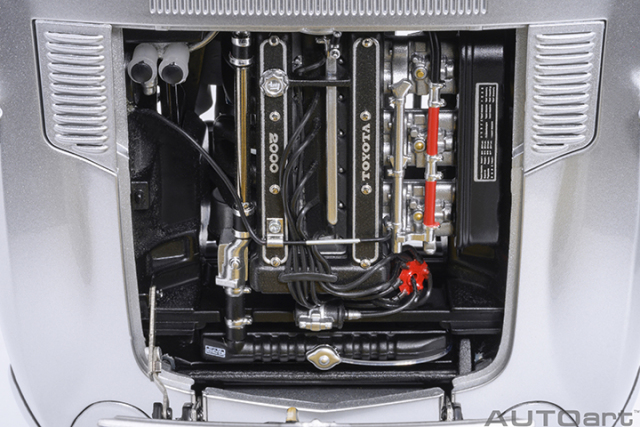 79548 1/18 TOYOTA 2000GT 1967 (SILVER)