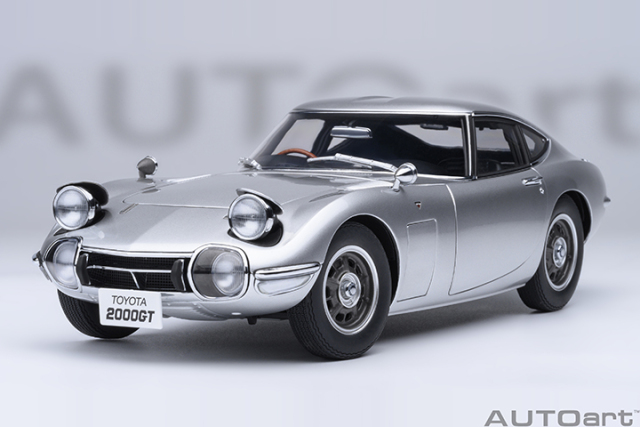 79548 1/18 TOYOTA 2000GT 1967 (SILVER)