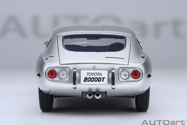 79548 1/18 TOYOTA 2000GT 1967 (SILVER)
