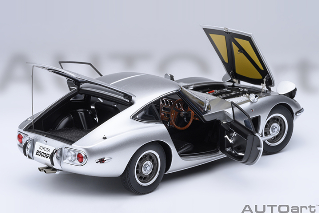 79548 1/18 TOYOTA 2000GT 1967 (SILVER)