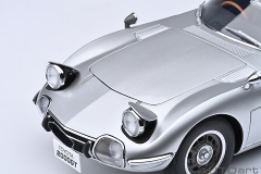 79548 1/18 TOYOTA 2000GT 1967 (SILVER)