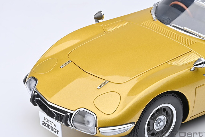 79549 1/18 TOYOTA 2000GT 1967 (GOLD)