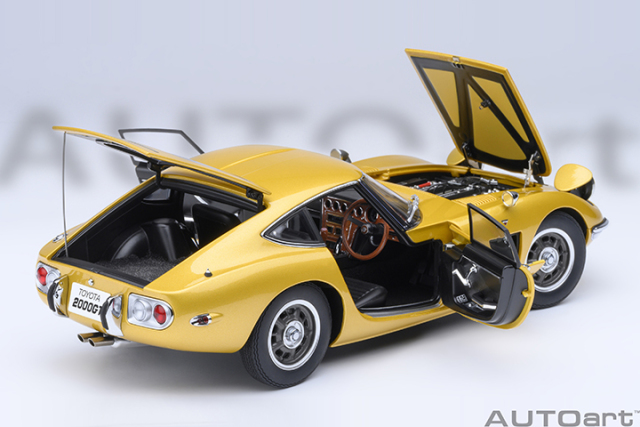 79549 1/18 TOYOTA 2000GT 1967 (GOLD)