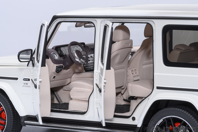 76356 1/18 MERCEDES-AMG G63 2019（DESIGNO BRILLIANT WHITE METALLIC)