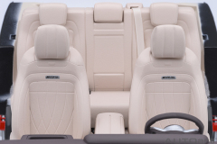 76356 1/18 MERCEDES-AMG G63 2019（DESIGNO BRILLIANT WHITE METALLIC)