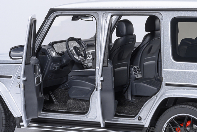 76358 1/18 MERCEDES-AMG G63 2019 (IRIDIUM SILVER METALLIC)