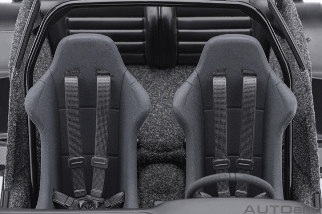 78158 1/18 PORSCHE 911 (930) TURBO WANGAN MIDNIGHT "BLACKBIRD" (COMIC #1 VERSION)