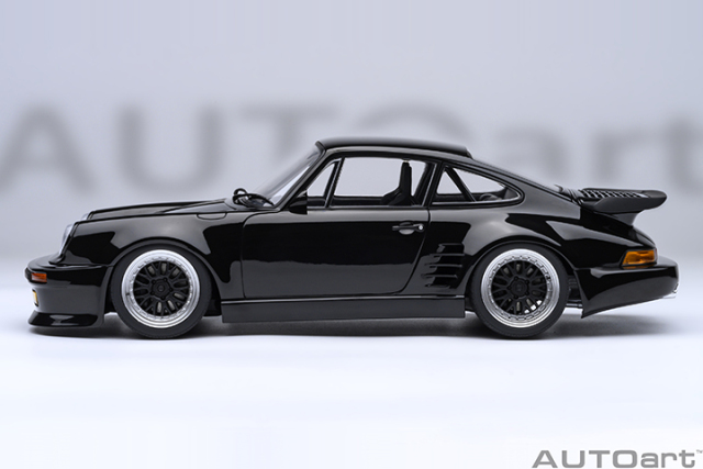 78158 1/18 PORSCHE 911 (930) TURBO WANGAN MIDNIGHT "BLACKBIRD" (COMIC #1 VERSION)