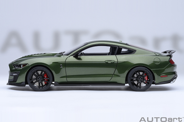 73097 1/18 FORD MUSTANG SHELBY GT500 (ERUPTION GREEN)