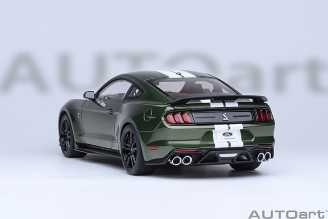 73097 1/18 FORD MUSTANG SHELBY GT500 (ERUPTION GREEN)