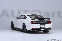 73095 1/18 FORD MUSTANG SHELBY GT500 (OXFORD WHITE)
