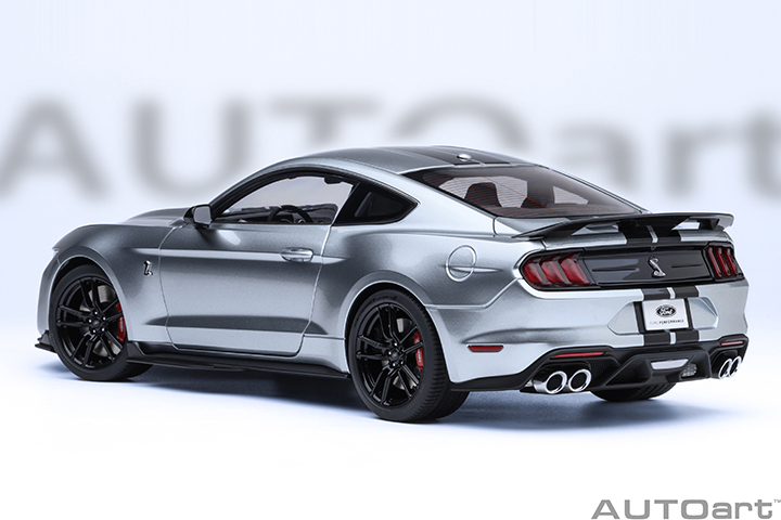 73096 1/18 FORD MUSTANG SHELBY GT500 (ICONIC SILVER)